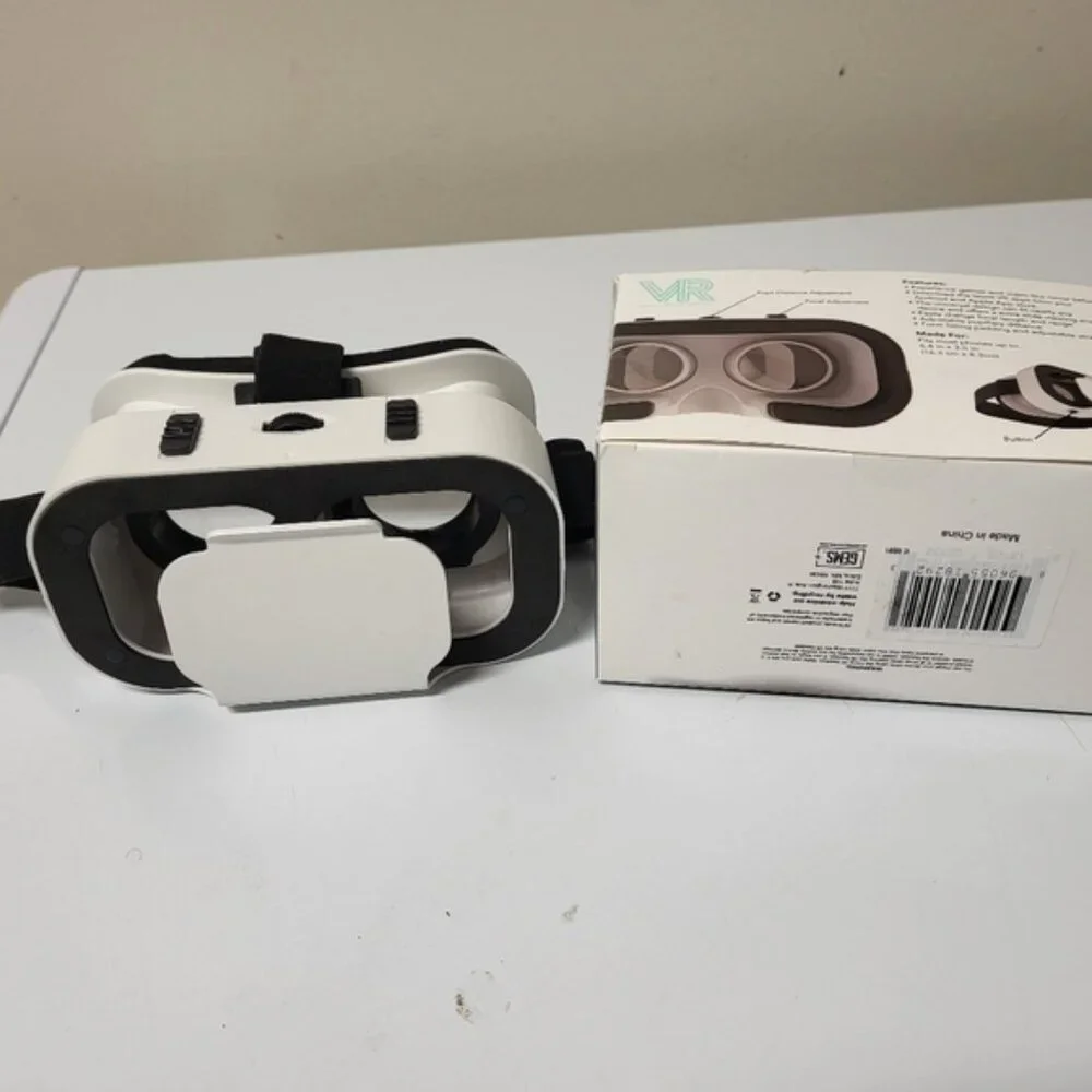 Virtual Reality Headse VR new in box ??